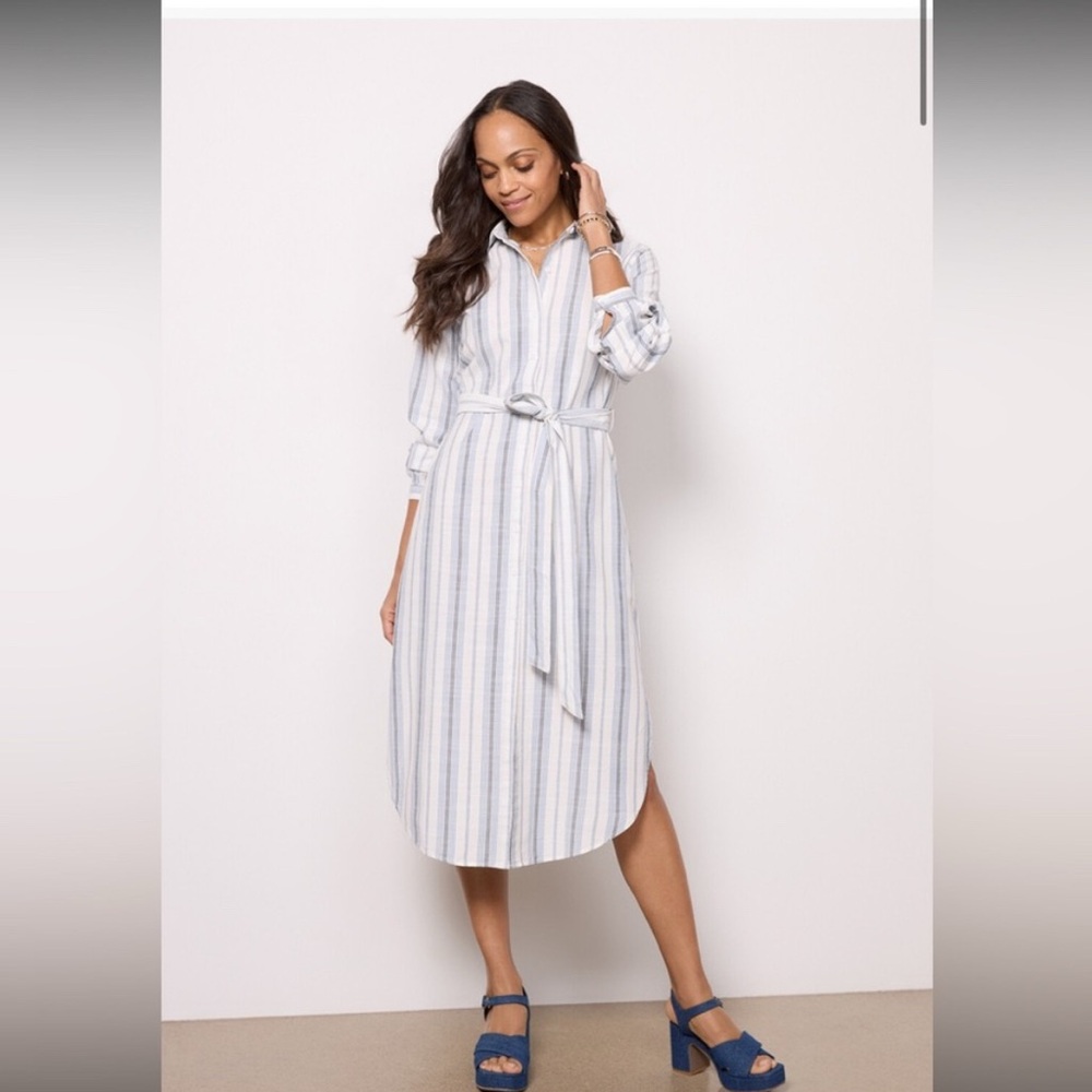 Curved Hem Maxi Dress
Cloth And Stone MARINASTRIPE Size Medium - Picture 4 of 6